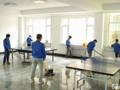 萬潔居家政日常保潔、擦玻璃、家電清洗、甲醛治理、地毯清洗、沙發清洗、開荒保潔、外墻清洗、商場開荒保潔、工程開荒保潔、瓷磚美縫、衣櫥整理、鐘點工等服務